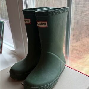 Hunter Dark Green Mid-Calf Rubber Rain Boots